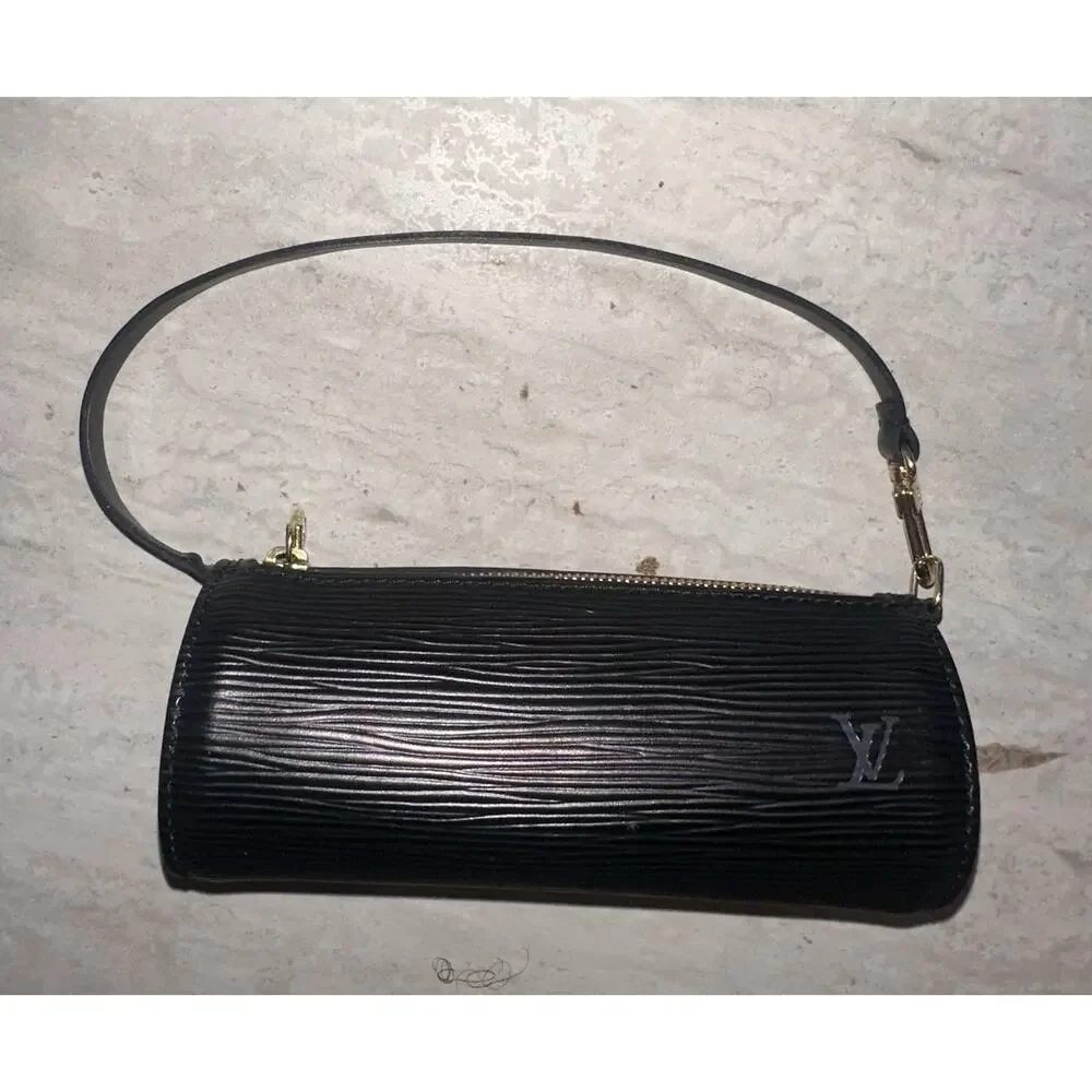 Louis Vuitton Black Mini Papillon Leather Handbag Purse Excellent Condition